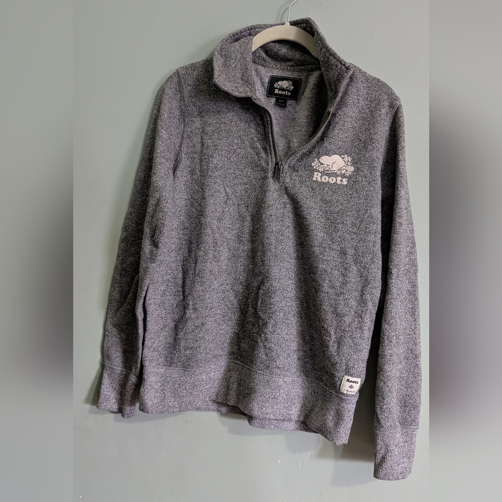 EUC Ladies Roots Charcoal Zip-Up Sweater *C21